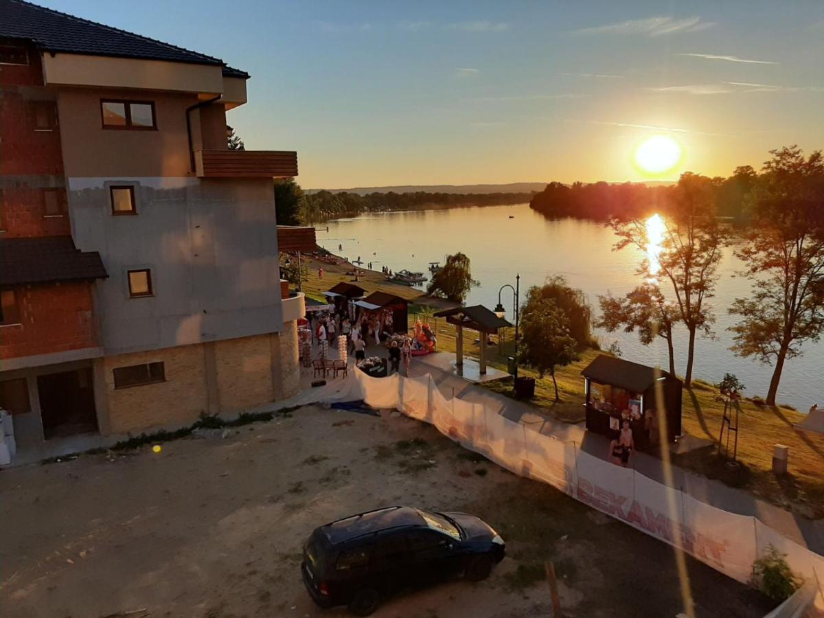 Apartmani K&V Veliko Gradište Eksteriør bilde